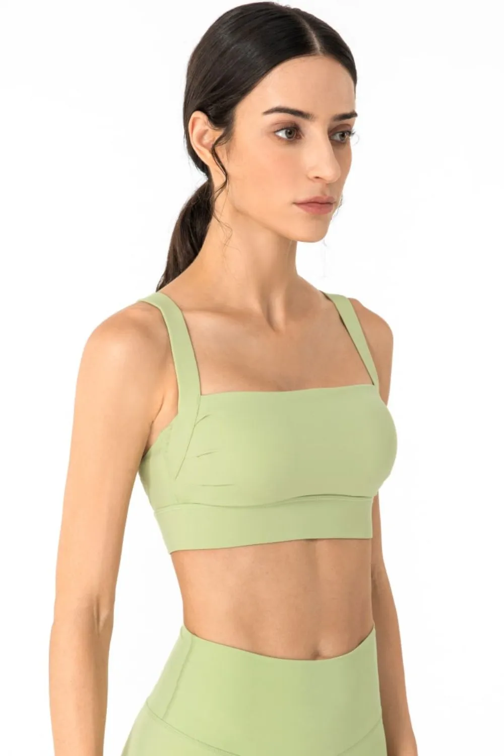 Backless Crop Top and Yoga Top Women's Open Back Pleated Detail Sports Bra KESLEY