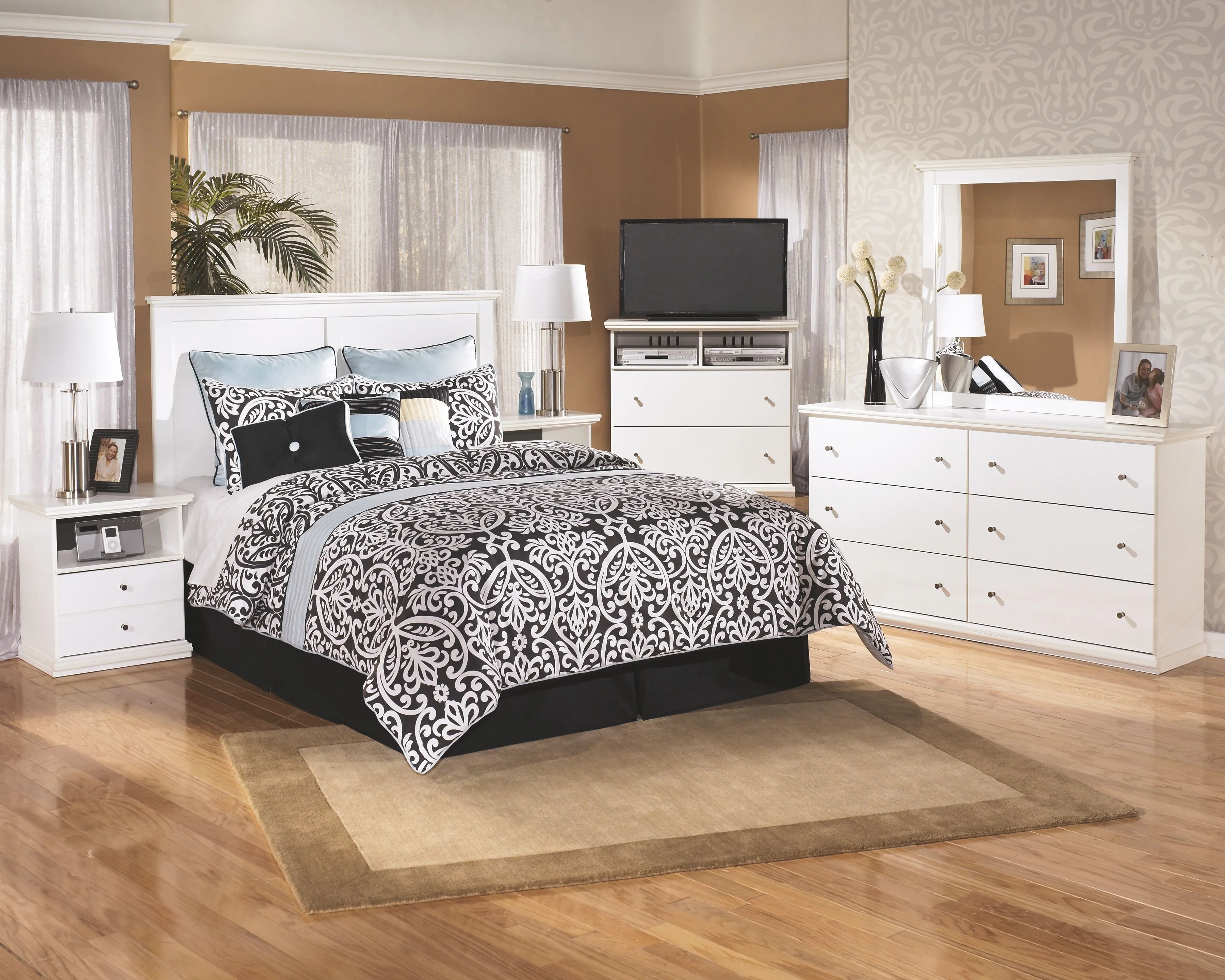 Bostwick Shoals - White - Queen/Full Panel Headboard