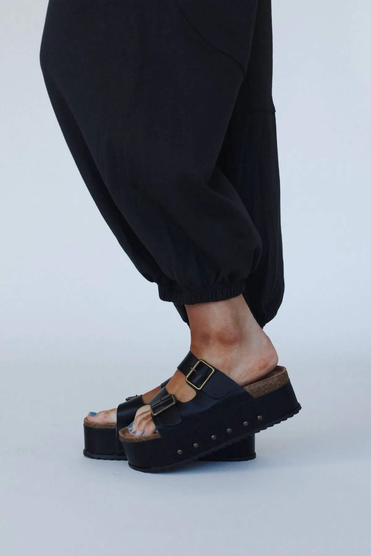 Shoreline Platform Sandals - Black