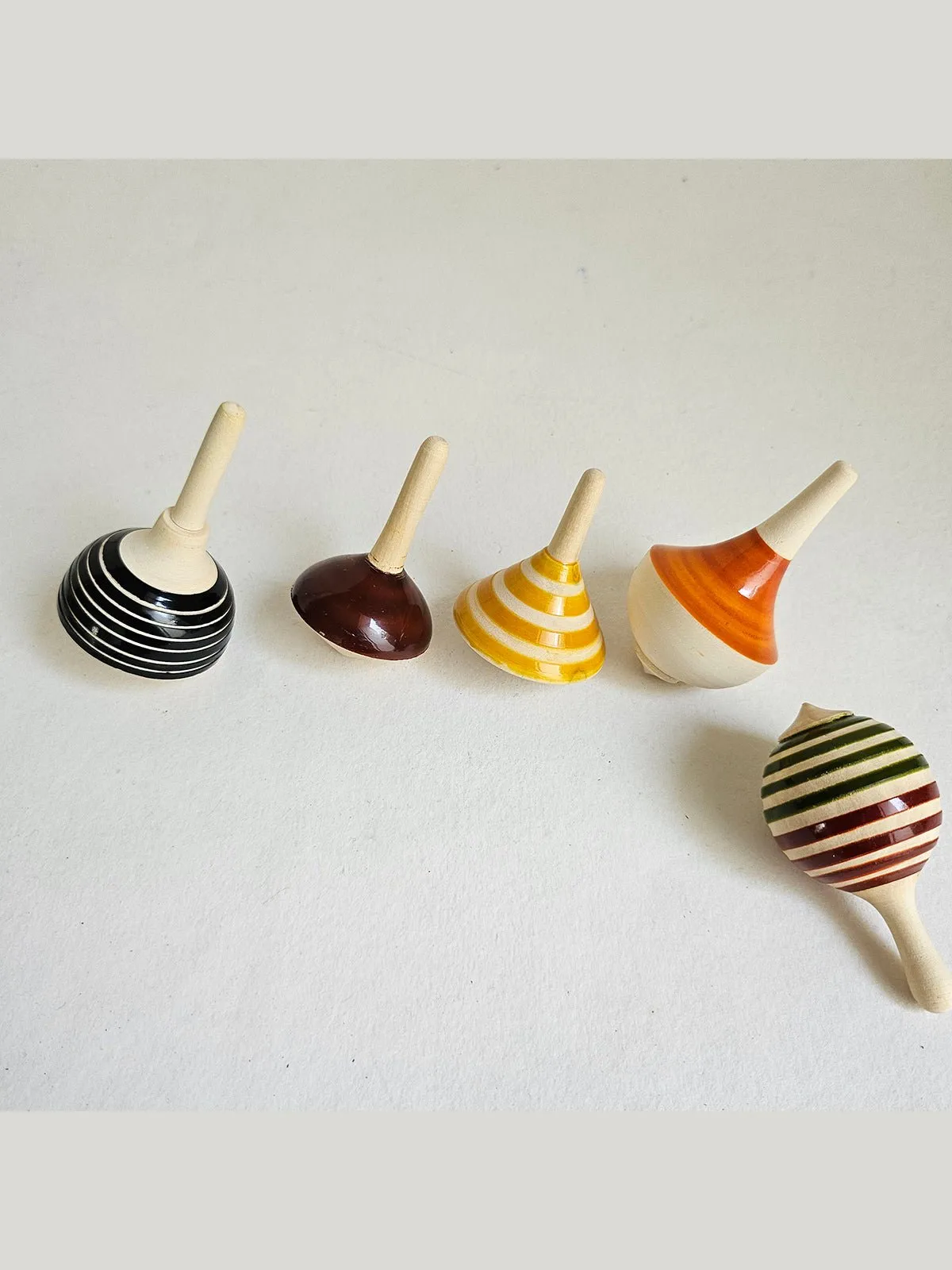 Wooden Spinning Tops: 5pcs